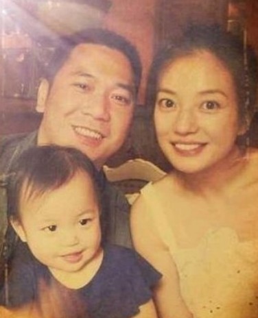 趙薇與丈夫女兒