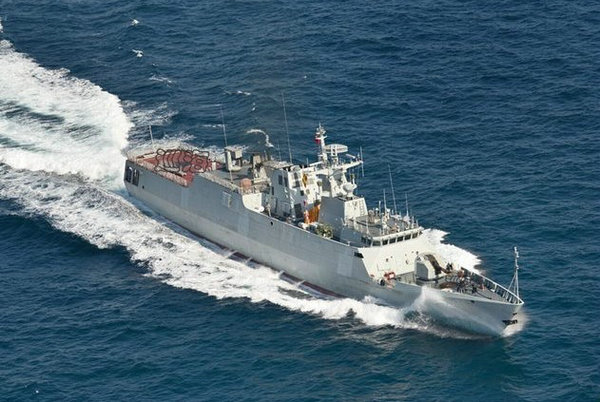 原文配圖：國(guó)產(chǎn)新型護(hù)衛(wèi)艦正在海上進(jìn)行航行測(cè)試。