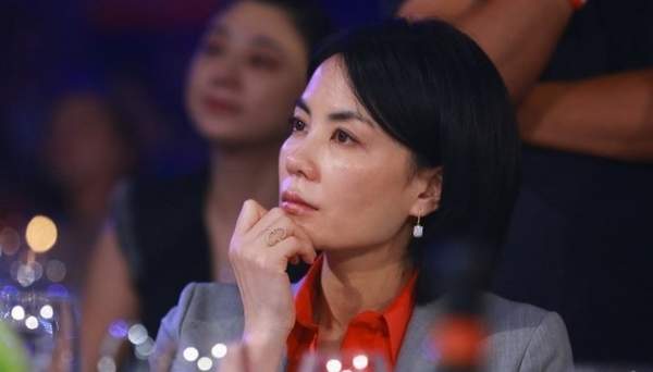 圖揭女星整容失敗腫臉真相