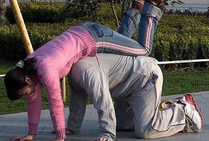 女人一發(fā)狠 誰(shuí)也擋不住！