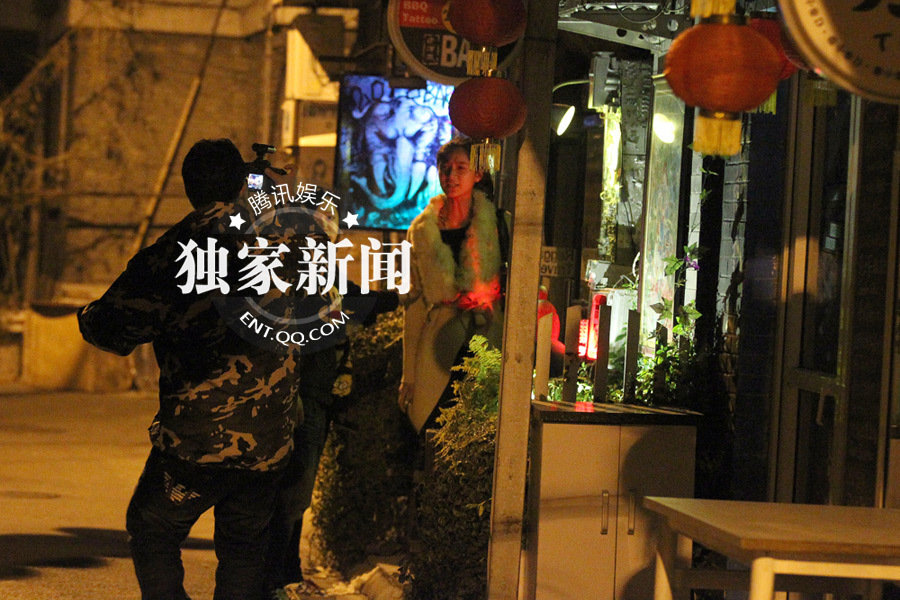 徐崢“出軌”白衣女是陶虹學(xué)妹 王熙然暴怒否認(rèn)是小三三