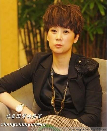 海清六歲兒子近照首曝光 “自來(lái)卷”像極海清(圖)