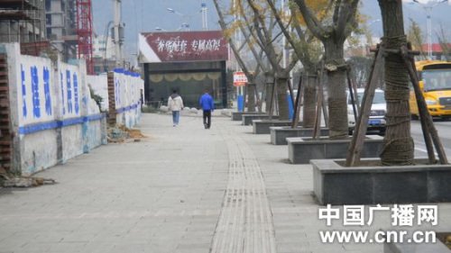 畢節(jié)市七星關區(qū)5名流浪兒童死亡事發(fā)地的垃圾箱已經(jīng)被移走