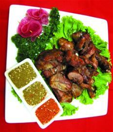 天轉(zhuǎn)冷羊肉受食客追捧 盤(pán)點(diǎn)青島羊湯名店
