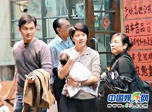 盤點當眾哺乳秀母愛的女星