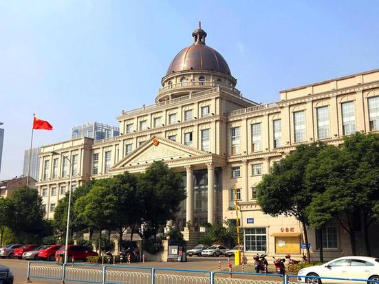 無錫現(xiàn)4座“白宮式”法院辦公大樓