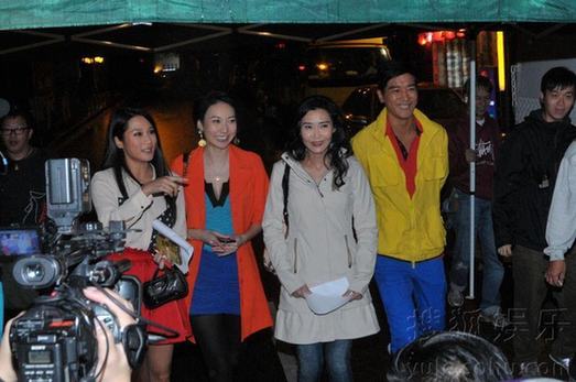 葉玉卿現(xiàn)身街頭暴瘦露青筋 與“葫蘆娃”王祖藍演母子