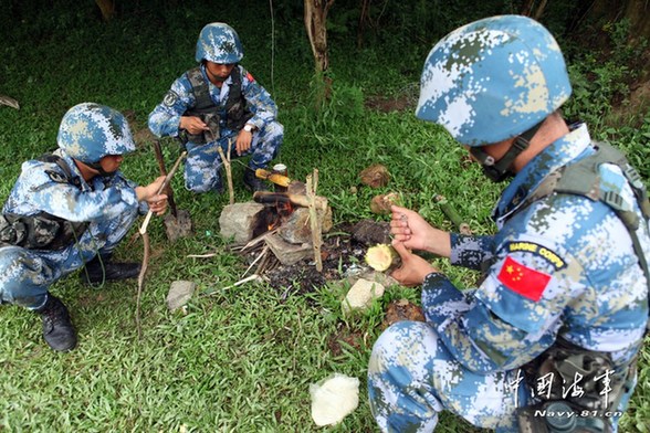 中國(guó)海軍陸戰(zhàn)隊(duì)生存訓(xùn)練直擊