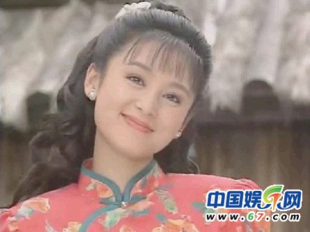 昔日瓊瑤夢幻女主角舊貌新顏變化大 趙薇王艷成貴婦(圖)