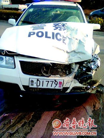 肇事警車(chē)。