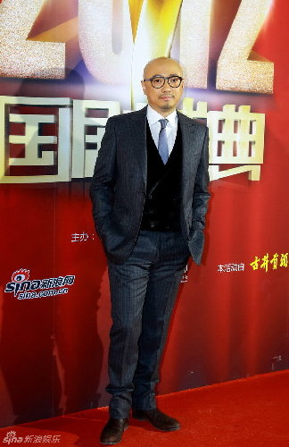 國(guó)劇盛典紅毯秀：劉詩(shī)詩(shī)端莊 楊冪上圍豐滿 袁莉緊挽老公