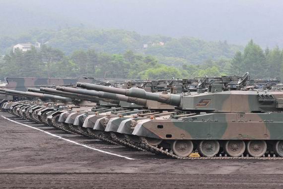 資料圖：日本陸軍自衛(wèi)隊(duì)90式坦克。