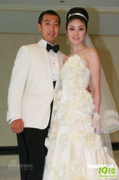明星夫妻結(jié)婚照 哪對(duì)如今最幸福