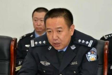 官員艷照頻出 木有節(jié)操啊！