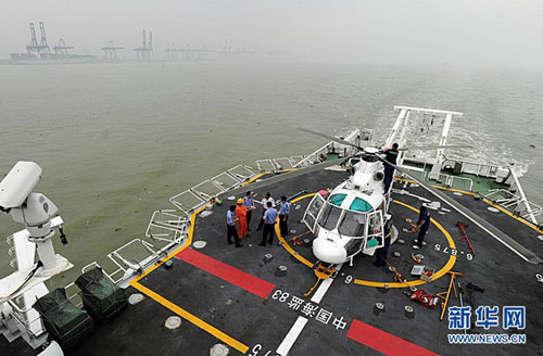 資料圖：在中國海監(jiān)83船上折疊直升機機翼。