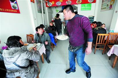 賣了上百盤“愛(ài)心”擠破門