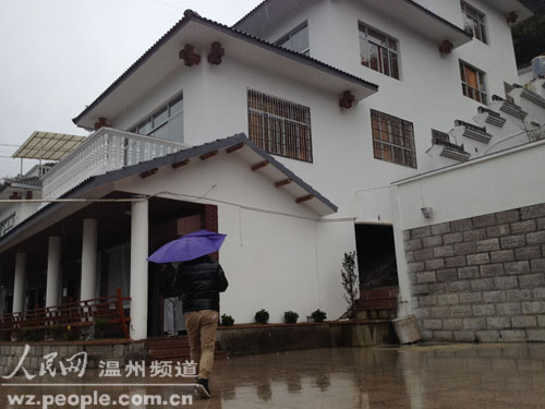 部門解釋稱，現(xiàn)在的建設(shè)風(fēng)格，為了與楠溪江景區(qū)的格調(diào)統(tǒng)一