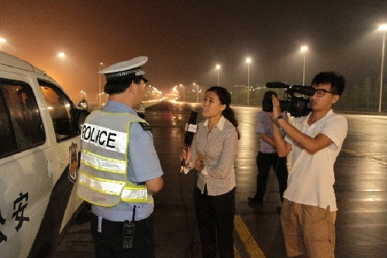   2012年，民生在線(xiàn)共推出民生追訪報(bào)道160多篇，幫助百姓解決難題