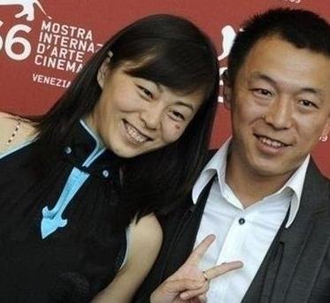 黃渤被曝婚外情 屢攜神秘長(zhǎng)發(fā)女回豪宅過夜