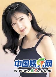 “不老玉女”周慧敏開唱秀“事業(yè)線”