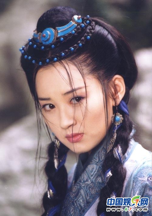 熒屏花語(yǔ)：古裝美人爭(zhēng)相斗艷 劉詩(shī)詩(shī)美艷如櫻花范冰冰嬌媚如睡蓮
