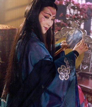陳喬恩霍建華版《笑傲江湖》將播 盤(pán)點(diǎn)各版東方不敗