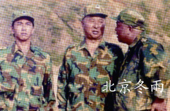 陳佩斯早年罕見(jiàn)青澀軍裝照曝光 兩度婉拒上春晚