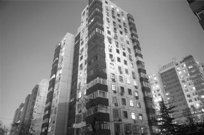 北京中關(guān)村902號(hào)樓。本報(bào)記者潘之望攝