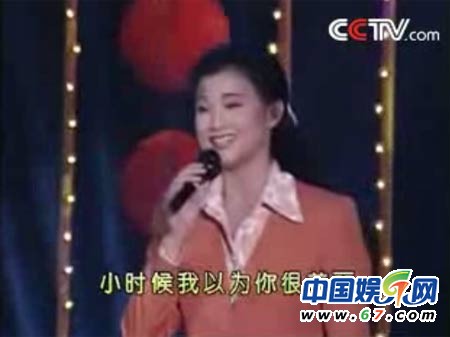 宋祖英確認加盟蛇年春晚 連登24屆春晚造型大回顧(組圖)