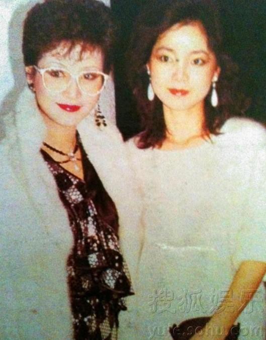 鄧麗君誕辰60周年 不愛(ài)紅妝愛(ài)軍裝重溫昔日美艷照