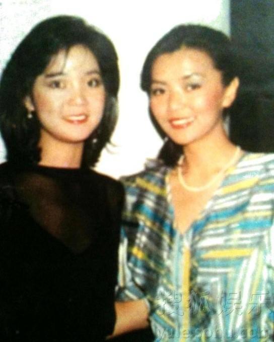 鄧麗君誕辰60周年 不愛(ài)紅妝愛(ài)軍裝重溫昔日美艷照