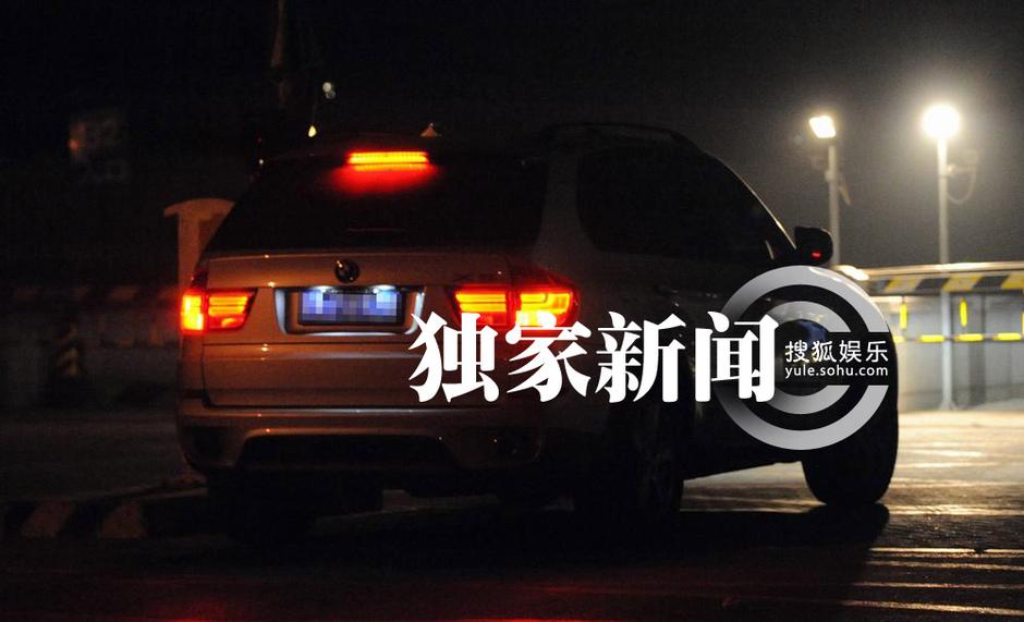 王寶強低調(diào)回京 愛妻開豪車接機(jī)共返愛巢