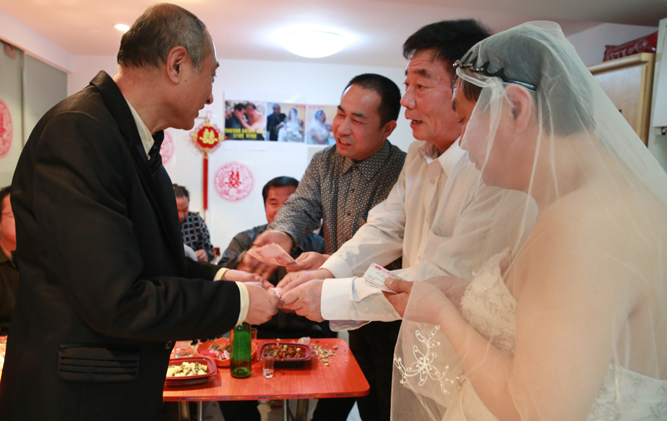 中國(guó)最老男同性戀者完婚