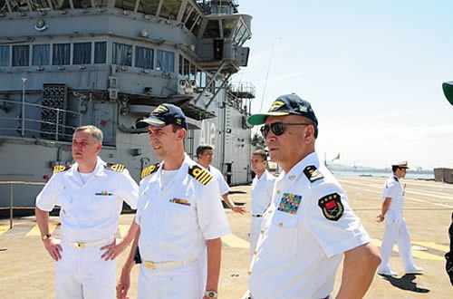 美媒稱中國海軍為學(xué)西方經(jīng)驗在巴西航母上訓(xùn)練