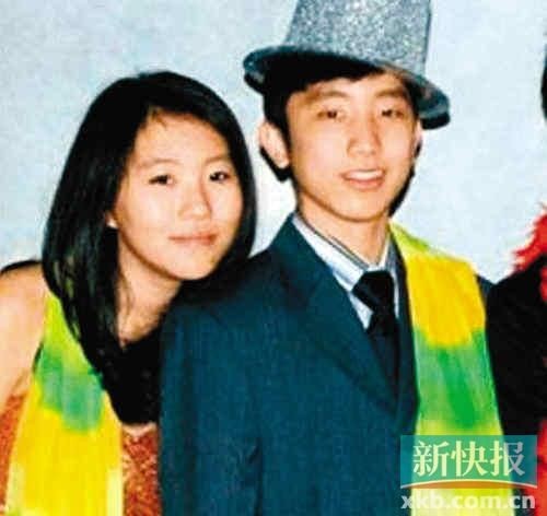 童童與男同學(xué) 合照。