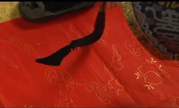 《甄嬛傳》經(jīng)典穿幫鏡頭遭吐槽 孫儷蔣欣后宮嬪妃玩穿越