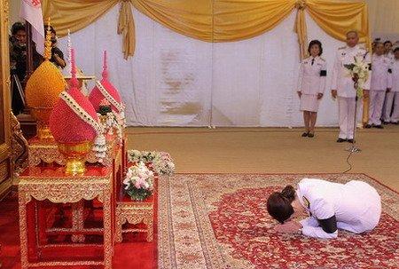 泰國(guó)美女總理英拉