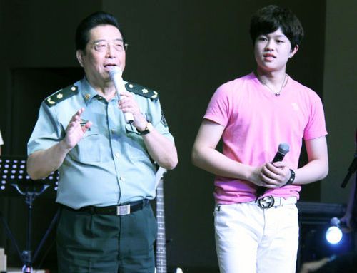 警方通報李雙江之子涉嫌輪奸案
