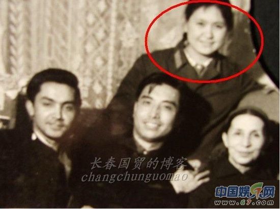 李雙江與前妻合影曝光。