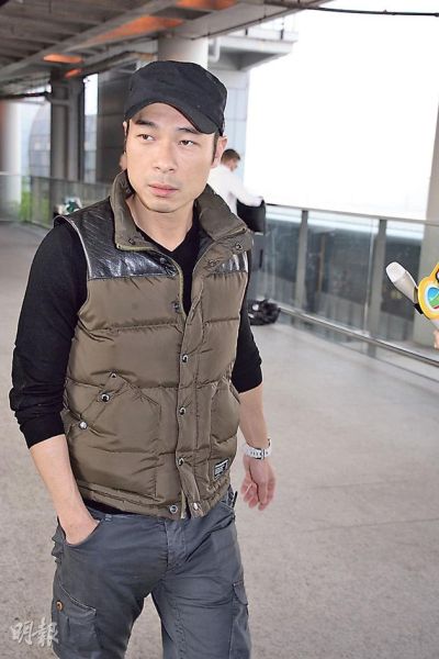 許志安被問有沒有當(dāng)面跟鄭秀文說愛的宣言，他笑而不語。