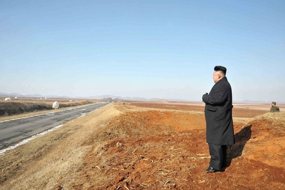 金正恩視察朝鮮空軍訓練場 檢查戰(zhàn)斗準備狀態(tài)