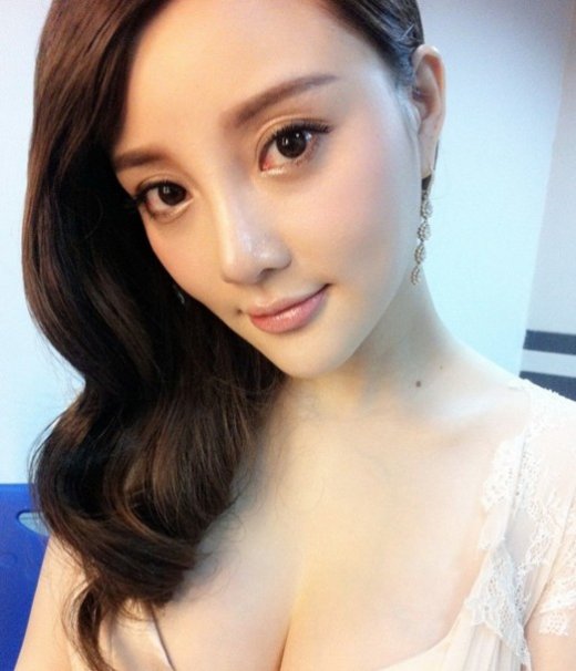 被奉為女神的女星真實(shí)照