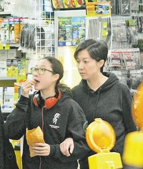 成龍曾公開談私生女 22億家產沒給她留一分
