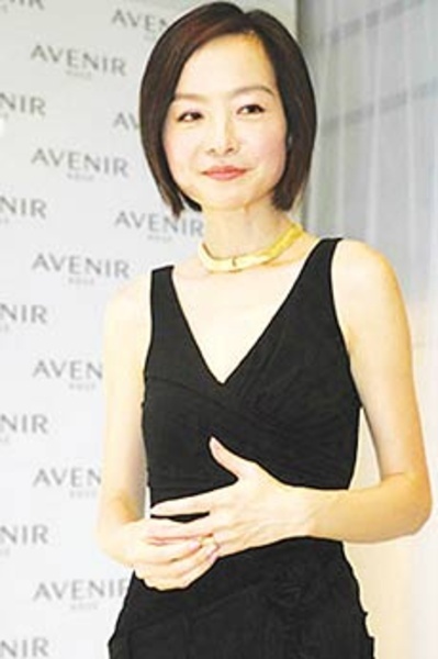 明星掀起劉?，F(xiàn)真顏美丑