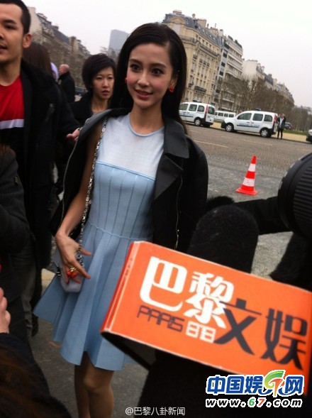 巴黎時(shí)尚周中國(guó)女星團(tuán)