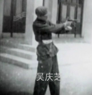 朱軍30年前軍裝照曝光 少年朱軍清瘦帥氣當過偵察兵