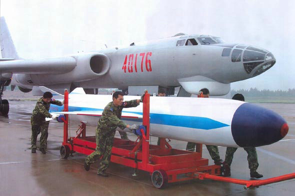 資料圖：轟-6型轟炸機可攜帶大型反艦導彈。