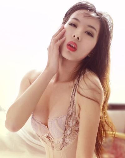 北體大?；?0后童苡萱艷照流出 蜂腰美背秒殺柳巖張馨予