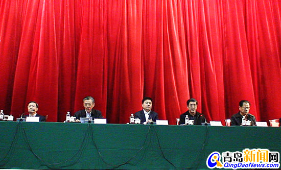 3月22日，全市關(guān)工委工作會(huì)議在八大關(guān)小禮堂召開