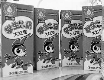 維維天山雪學生奶被曝像豆腐渣 當?shù)卣归_調(diào)查